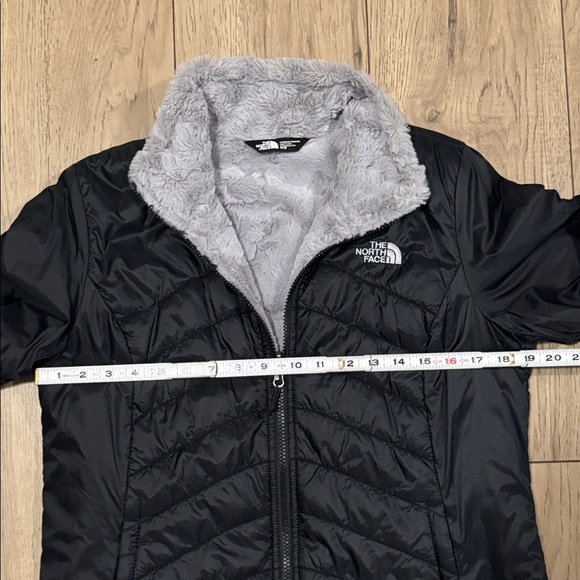 The North Face Women's Black Nylon Jacket with Fleece Interior Women’s Medium - Picture 4 of 11